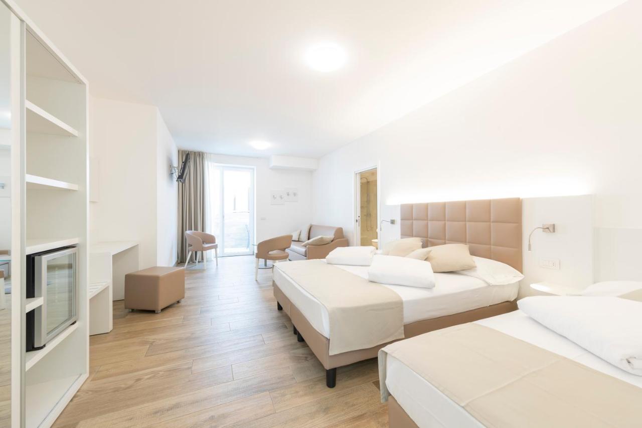 Gabbiano Hotel Malcesine Bagian luar foto