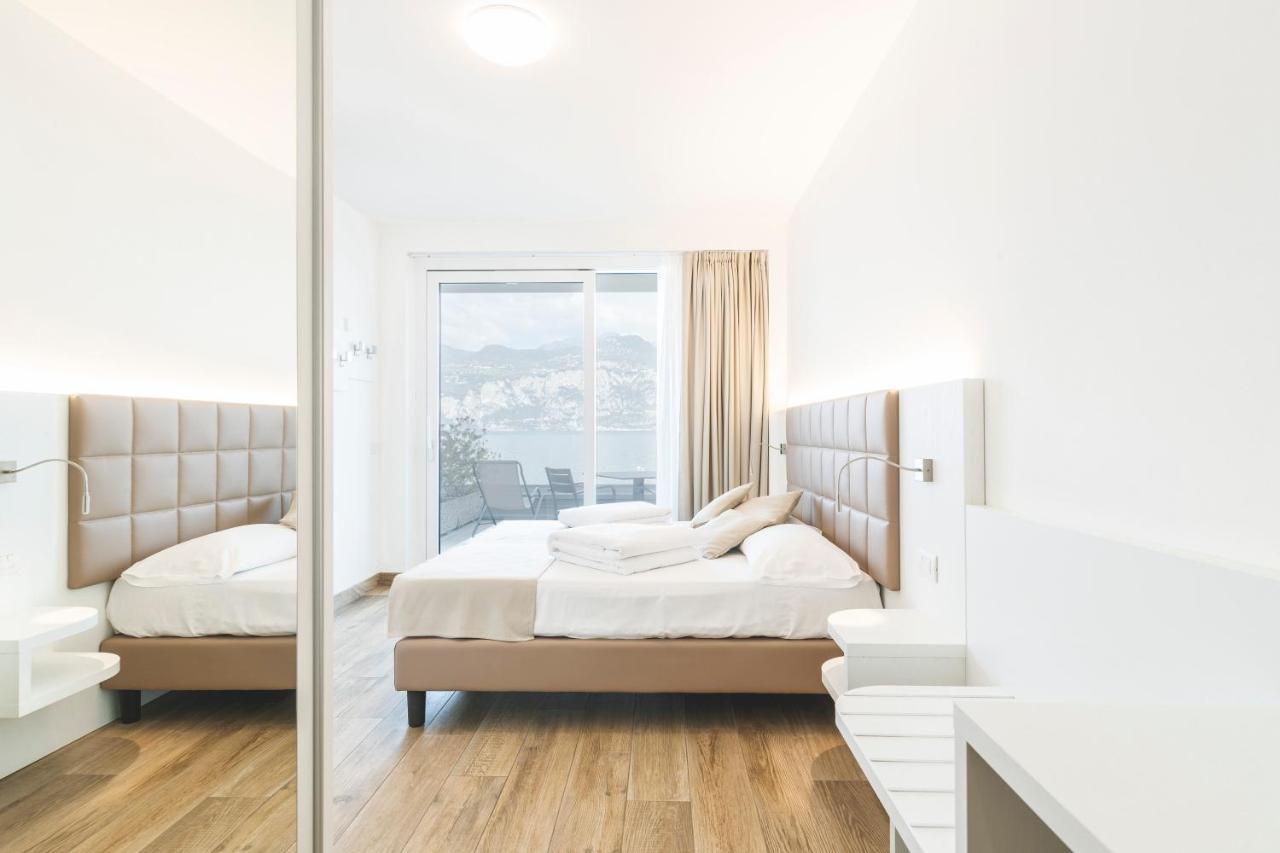 Gabbiano Hotel Malcesine Bagian luar foto