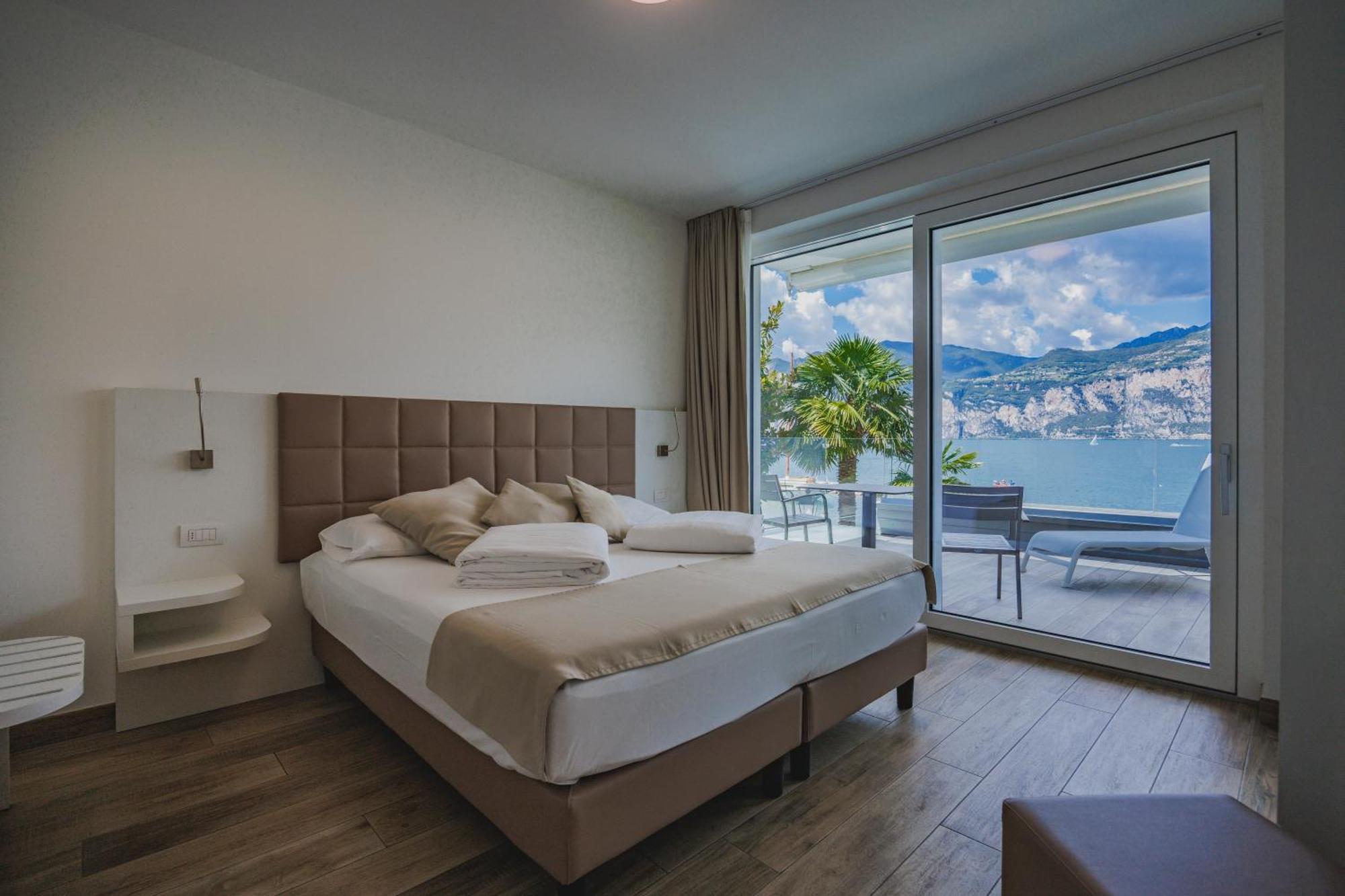 Gabbiano Hotel Malcesine Bagian luar foto